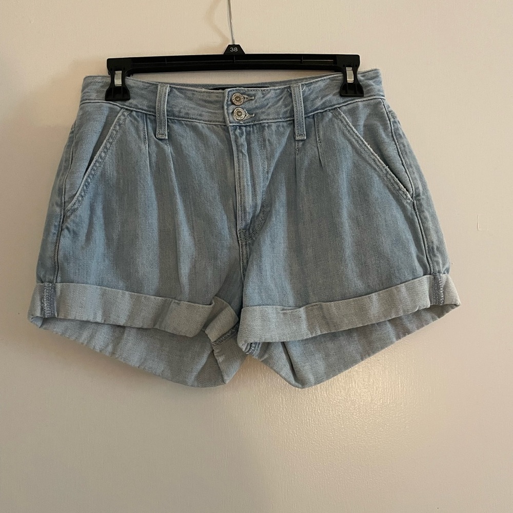 Hollister size 5/27 denim shorts